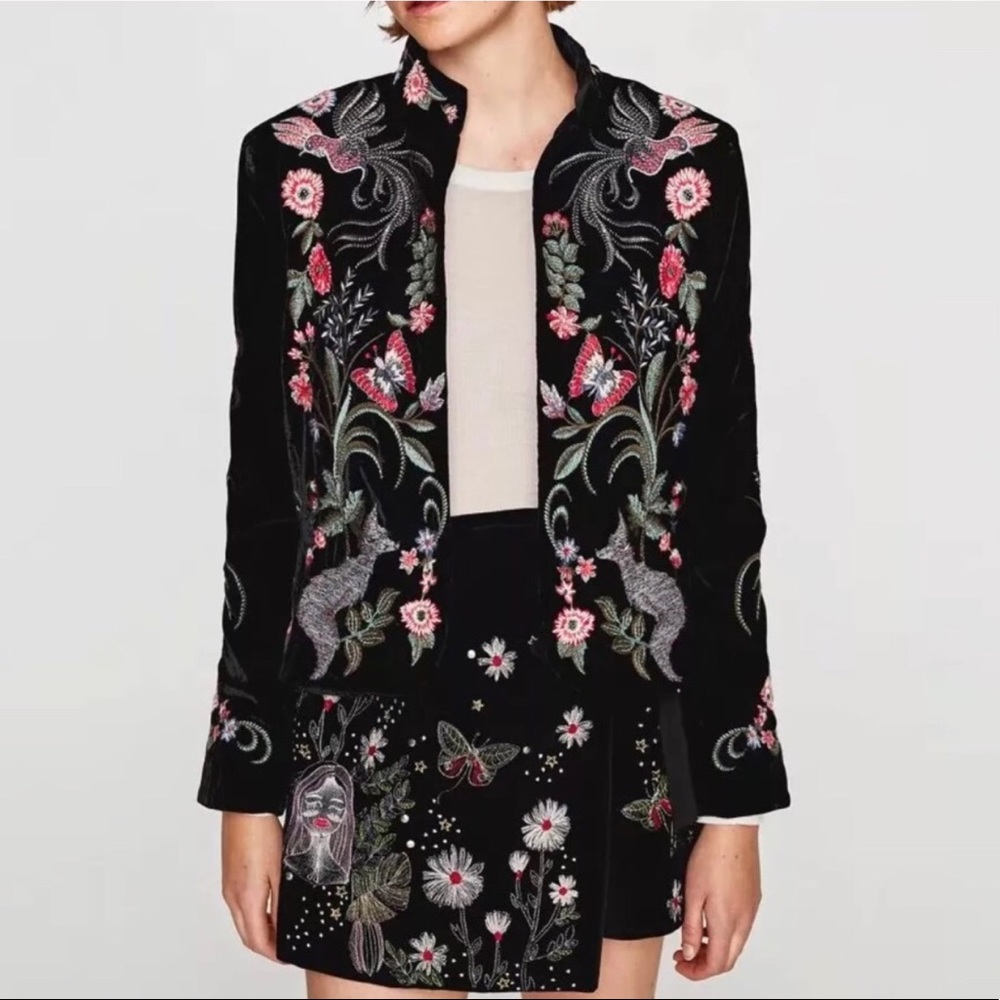 Embroidered velvet Jacket